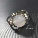 天然石ホワイトカルセドニのワイヤーリング