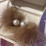 ミンクファーとコットンパールのピアス[khaki]