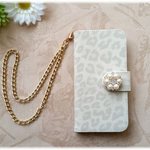 【 XPERIA Z3 / XPERIA Z4 / XPERIA Z5 】 白いヒョウ柄ケース　手帳型ケース　☆きらきらパールビジュー☆　レオパード柄　スマホケース　✱チェーンストラップ付き✱