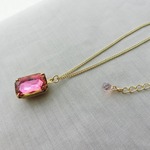 薔薇色結晶のネックレス