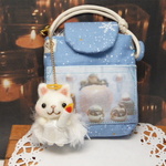 雪の結晶のミニポーチと天使の猫ちゃん