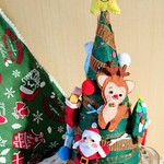 飾り付けてフエルトの温かクリスマスツリー(磁石入り)