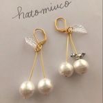 コットンパールのさくらんぼピアス（白）