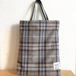冬のウールのバッグ     持ち手黒