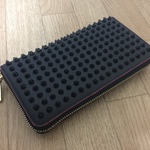 ラシカル スタッズ長財布 ブラック+赤ライン×レッド×ブラックst003