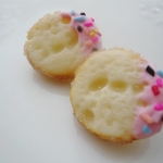 苺チョコラスクのブローチ