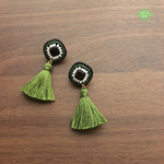 ビーズ刺繍タッセルピアス