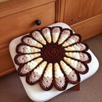 レトロでカラフルなお花円座　   bywb
