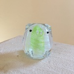 ガラスの子ブタ 若草グリーン ペーパーウェイト
