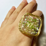 キラキラとかすみ草の指輪