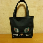 ちょこっと猫のバッグ　タータンチェックのくろにゃんこ