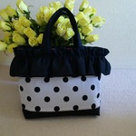 M☆ フリルバッグ👜 ブラック× 白黒ドット柄         