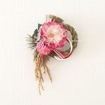 シャクヤクとハスのしめ縄飾り（ピンク）