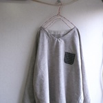 期間限定プレゼント付き！刺繡起毛Ⅴネックプルオーバー