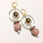 ペールピンク×クリア  大ぶりピアス
