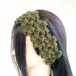 お花のヘアバンド　手編みウールグリーン