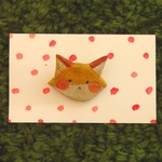 陶器のきつねちゃんブローチ