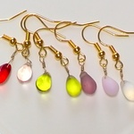 チェコビーズのドロップピアス ＊金色＊