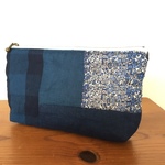 パッチワークの横長ポーチ『１点もの』 リバティ『ダグラス ストイプ×青色リネン』
