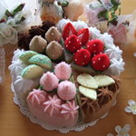 yumiko**フェルト☆マグネット入り♪小さめバラエティホールケーキ♪