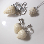 苺セット(W)/展示*撮影などで制作したアクセサリー(未使用)