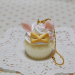 値下げ品☆【シンプル】ふわぷに♪うさみみカップケーキ／キーホルダー