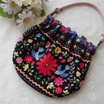 ●東欧風●リアルな刺繍風●持ち手付き●バネポーチ●黒●