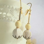 レアヴィンテージ ブラウンキャップの縞ゴールドラインピアス/イヤリング　フレンチフック