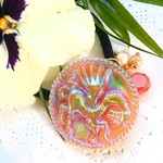 🆕ベージュのペガサスチェコガラスボタン・ヘアゴム