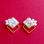 花ダブルスクエアイヤリングorピアス