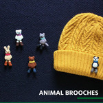 羊毛フェルト 足ぶらぶら動物のブローチ【受注制作】