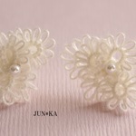 ふわふわ雪のシンプルピアス