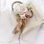 ピンクの洋風しめ飾り