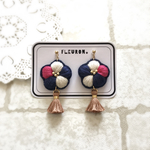 レトロflower刺繍*ﾟタッセルピアス×イヤリング