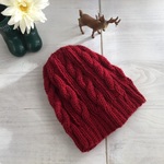 【チョコ様オーダー品】ケーブル編みのニット帽＊ラズベリーred＊