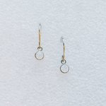 雪の一粒ピアス