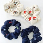 《送料込み》手刺繍シュシュ
