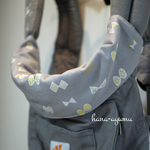 【すぐ発送可能】抱っこ紐首回りカバー◆リボンちょうちょ×グレー