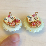 シマリス★ブックケーキとハート形カップケーキのスタンド★