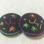 シリア刺繍のくるみボタン أمل (希望) made by Syrians