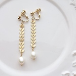 【sale!! 】リーフチェーンの淡水パールイヤリング/ピアス