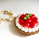 いちごタルトのバッグチャーム