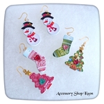 激安3点セット！雪だるま＆クリスマツリー＆靴下のゴールド樹脂フックピアス