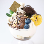 てのひらサイズのチョコパフェ