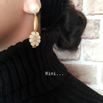 ▶︎再販START◀︎rétro＊White＊イヤリング