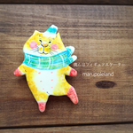 ぼくらはフィギュアスケーター・茶トラ白チェックマフラー【ブローチ】