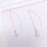 snow ✲white マザーオブパール＆petitパール アメリカンピアス          揺れる　ゆらゆら 