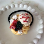 パンケーキのヘアゴム♡カットイチゴ♡クリスタル