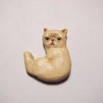 立体ブローチ（猫座り） 