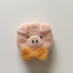 ブタさんのバッチ